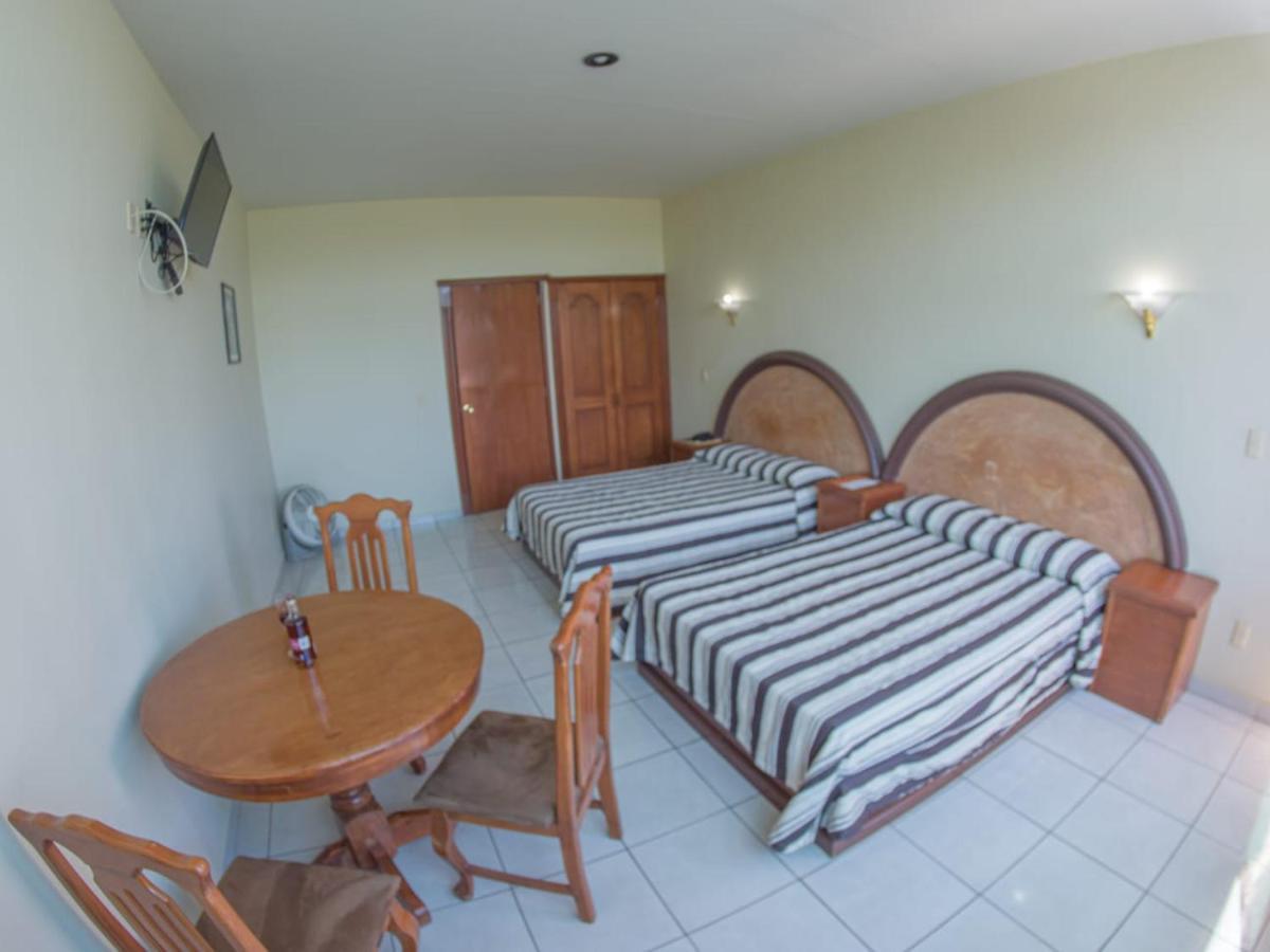 Hotel Plaza Sahuayo Екстериор снимка