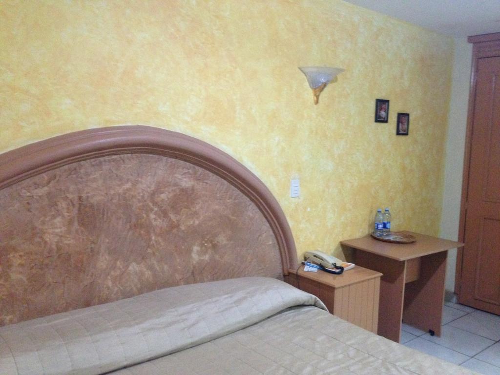 Hotel Plaza Sahuayo Екстериор снимка