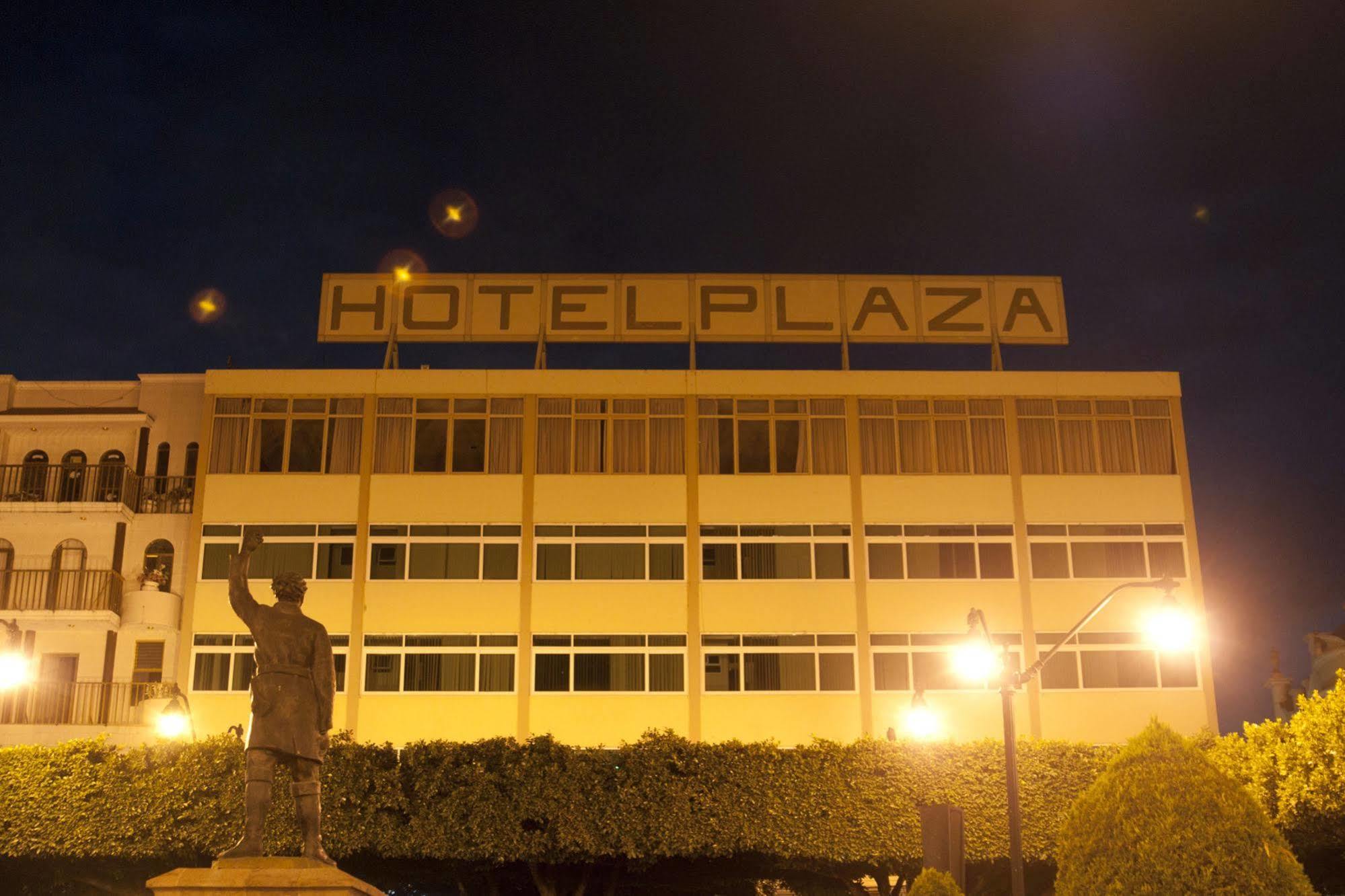 Hotel Plaza Sahuayo Екстериор снимка