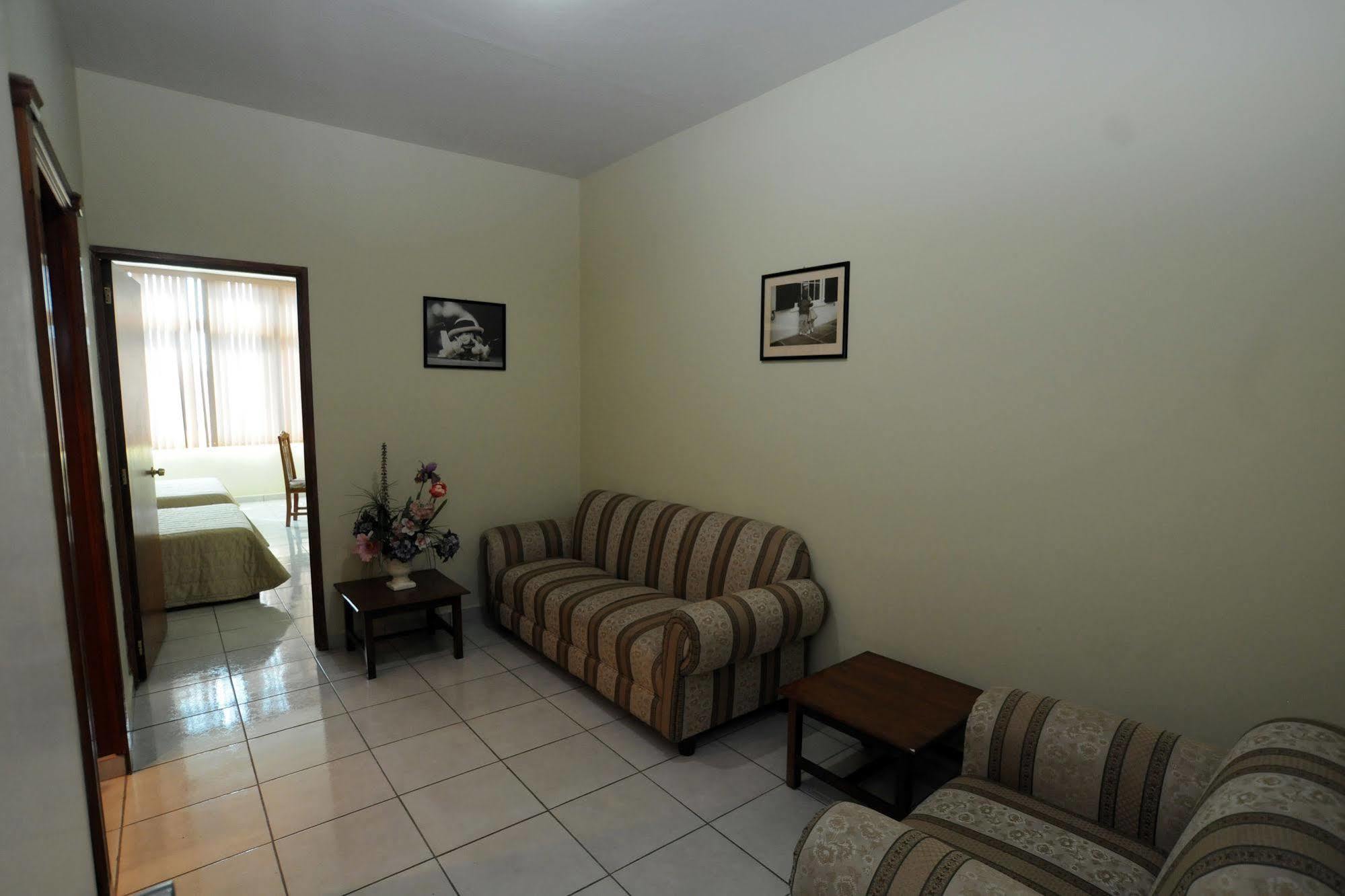 Hotel Plaza Sahuayo Екстериор снимка